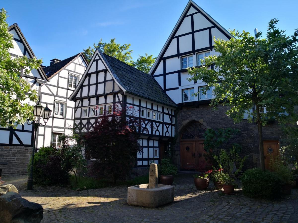 Готель Fuenf Giebel Eck In Der Freiheit Am Ruhrtalradweg Веттер Екстер'єр фото