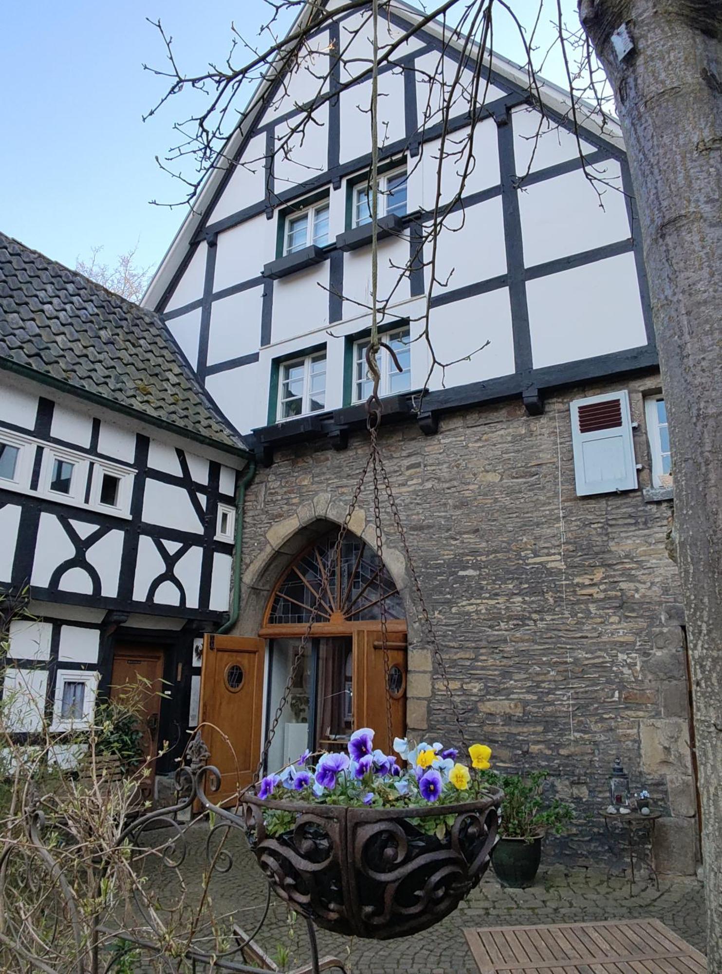 Готель Fuenf Giebel Eck In Der Freiheit Am Ruhrtalradweg Веттер Екстер'єр фото